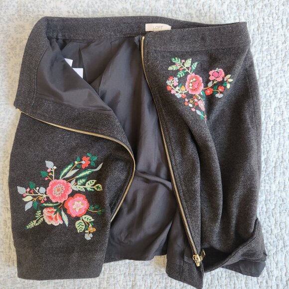 Vintage Loft Floral  Zipper Front Skirt, Size 4 - Picture 9 of 9